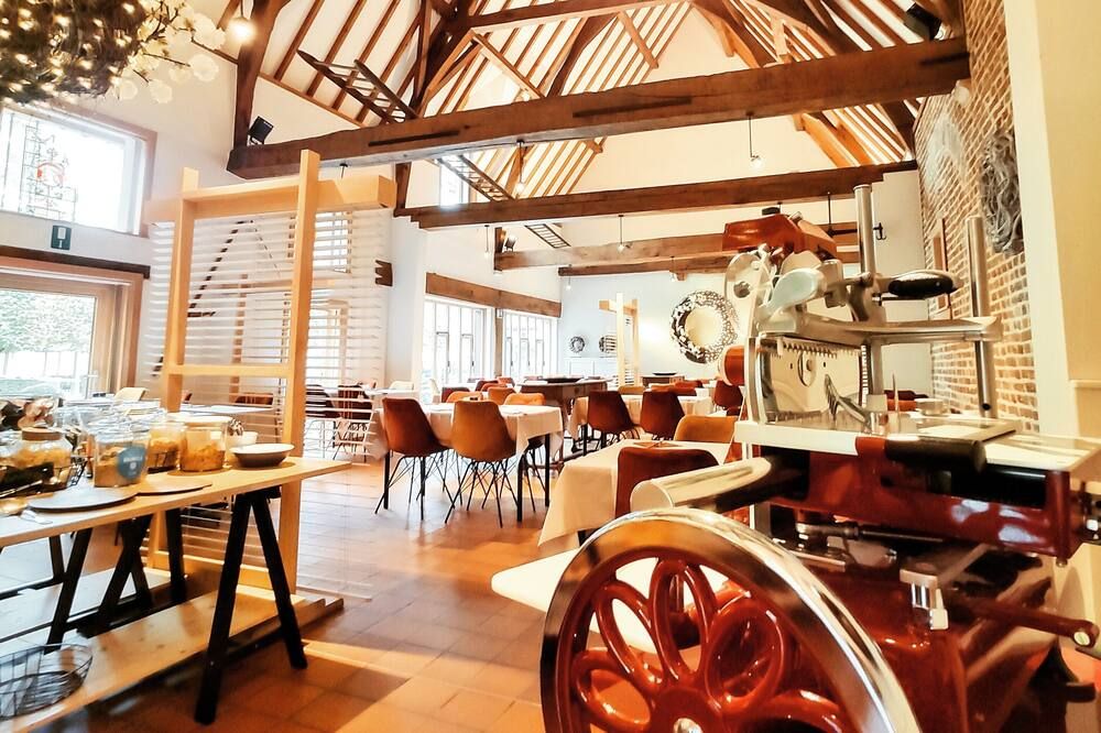 بيجيجنهوف هوتل - ليوفين - مطعم