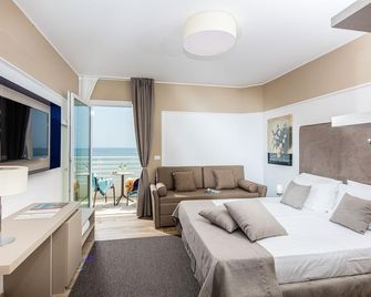 Hotel Capitol - Jesolo - Bedroom