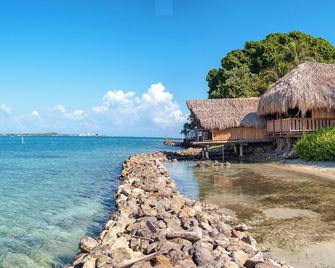 Hotel Punta Faro - Isla Mucura