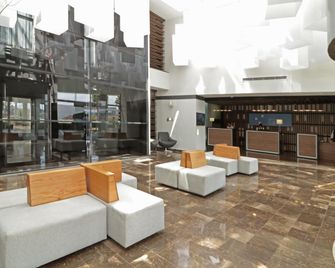 Holiday Inn Express San Luis Potosi By IHG - סן לואיס פוטוסי - לובי