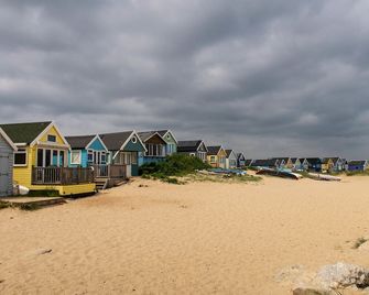 Large Self Contained Annex situated in the New Forest - Hinton - Beach