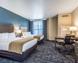 Comfort Inn and Suites Salt Lake City Airport - סולט לייק סיטי - חדר שינה