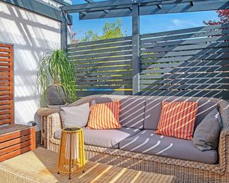 Ferienwohnung 'alte Schule' - Nienhagen - Binnenhof