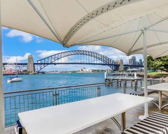 Harbourside 82, Penthouse Level, Best Sydney Harbour Views - North Sydney - Balcón