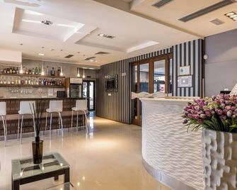 Hotel Terra - Novalja - Bar