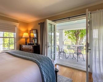 The White House Inn - Wilmington - Спальня