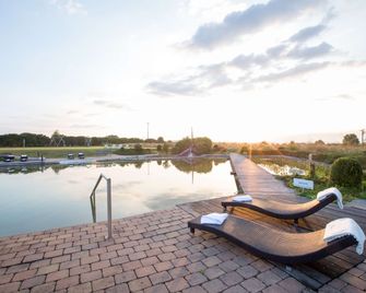 Aramis Tagungs- Und Sporthotel - Gäufelden - Pool