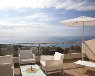 Airone Residence - Zambrone - Balkón