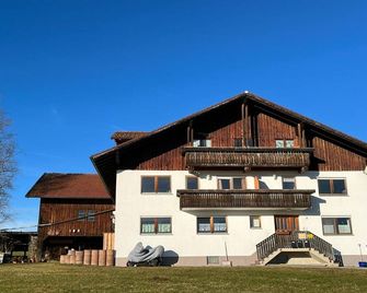 Vacation apartment Bergblick - Haus Allgäu Ruh - Görisried - Edificio