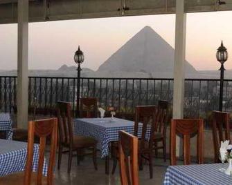 Tiba Pyramids Hotel - Cairo - Restaurant