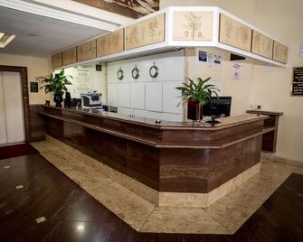 Hotel Dan Inn Campinas Cambui - Campinas - Rezeption