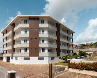 Top 2 Quartos Em Condominio- Piscina, Churrasqueira, Estacionamento, Parquinho Infantil, Wi-Fi E Home Office, Ar Condicionado, Smartv E Cozinha Completa I 800m Da Praia E Parque Aquatico Ce - Aquiraz - Building