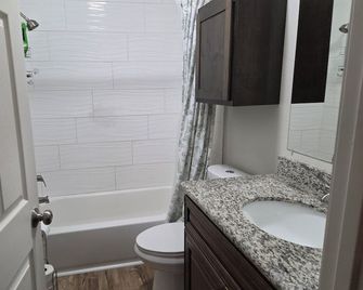 Charming 2-bedroom house with AC, WiFi in awesome Casa Grande - Casa Grande