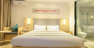 City Comfort Inn Beihai Dongdu Baihui Branch - Beihai - Bedroom