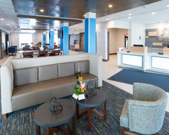 Holiday Inn Express & Suites North Battleford By IHG - North Battleford - Gebouw