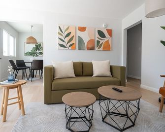 Stylish Luxe Retreat for Two - Central to LA, Downtown LA - South El Monte - Soggiorno