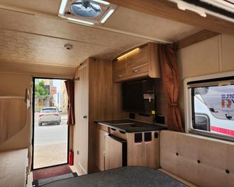 Salalah Caravans - Salalah - Kitchen