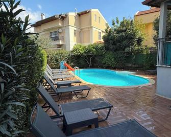 Arslan Villa - Marmaris - Pool