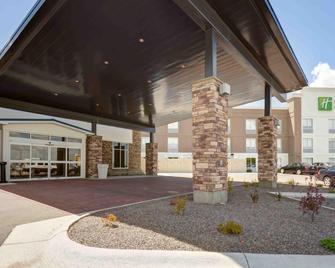 Holiday Inn Express & Suites North Platte - North Platte - Rakennus
