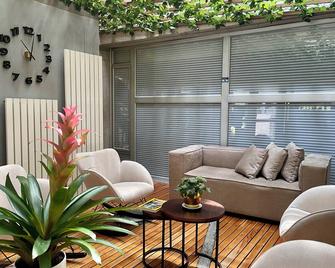 Hotel 5 Elementos Corferias By Hbp - Bogotá - Patio