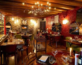 L' Auberge de Maison Rouge - Аннмасс - Бар