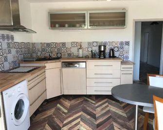 Appartement Les Mirabelles Entre Strasbo - Bischwiller - Cocina