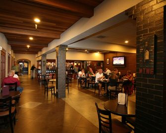 دبل تري سويتس باي هيلتون توكسون إيربورت - توكسون - مطعم