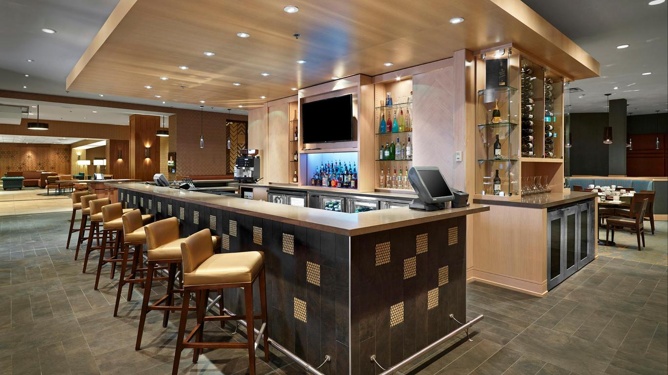 DoubleTree by Hilton Hotel & Conference Centre Regina