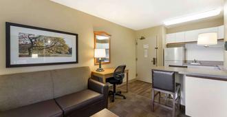 Extended Stay America Suites - Cleveland - Airport - North Olmsted - North Olmsted - Sala de estar