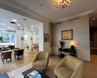 فندق فياتور - غار دي ليون - باريس - غرفة معيشة