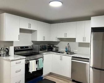 A Home away from Home - Dieppe - Kitchen