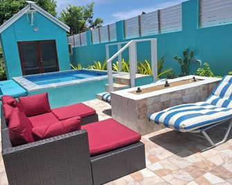 Blr Beach Villas #6 - Oistins - Innenhof