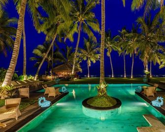 Louka Beach Bali - Tejakula - Pool
