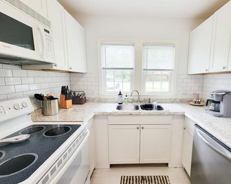 Boro Bungalow. Heart of Statesboro, Ga - Statesboro - Кухня