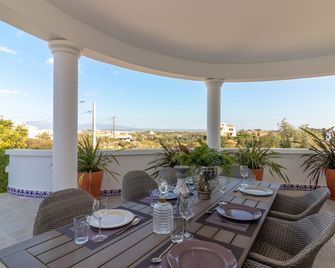 Villa Ocean Blue Ocean views Walk to beach Pool - Lagoa - Balkon
