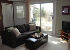 Window Hill - Saint Albert - Living room