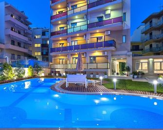 Leonidas Hotel & Apartments - Rethymno - Uima-allas