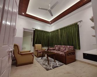Gufa Cottage - Mussoorie - Sala de estar