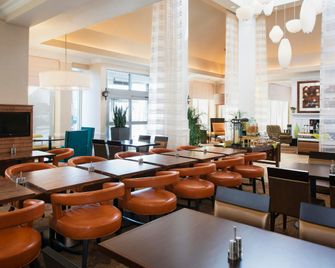 Hilton Garden Inn West Edmonton - Edmonton - Restaurant