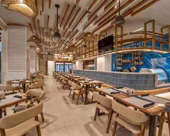 Clarita's Beach Bar & Resort - Jacó - Restaurant