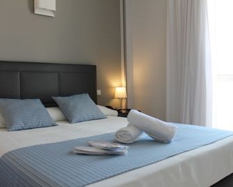 Hotel Barajas Plaza - Madrid - Bedroom