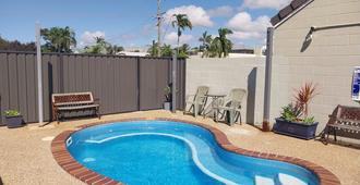 Tropic Coast Motel - Mackay - Piscina