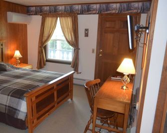 Big Bears Lodge - Dover - Bedroom