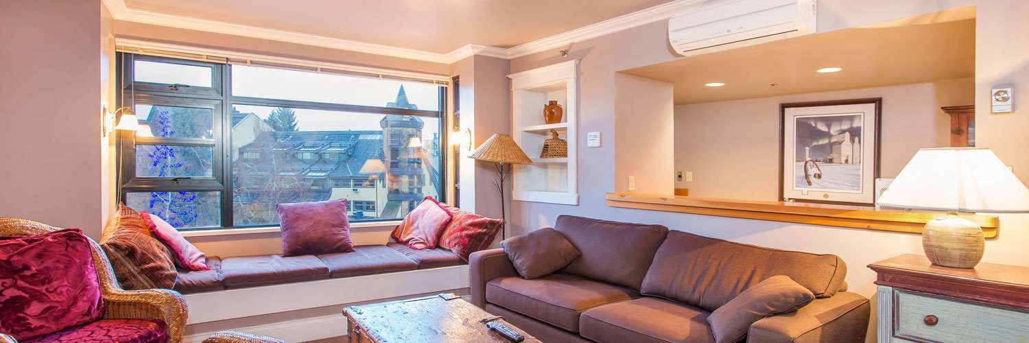 Living room view of Carleton Lodge