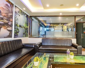 Fabhotel Broholic Prime Suites - Haiderabad - Lobby