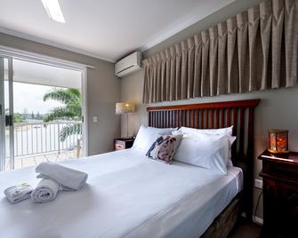 Saltwater Villas - Mooloolaba - Bedroom