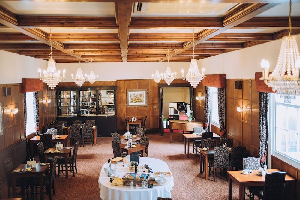 The Royal Lion Hotel - Lyme Regis - Restaurant