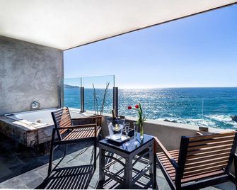 Radisson Blu Acqua Hotel and Spa Concon - Concon - Balcony