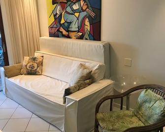 Apt. High Luxury, Air Conditioned with Sea View, Cond. Praia do Forte Cove. - Praia do Forte - Sala de estar