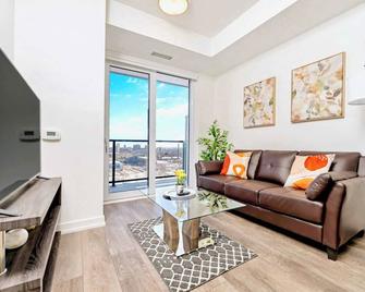 Union Towers Condo with City Views and Patio - Kitchener - Living room